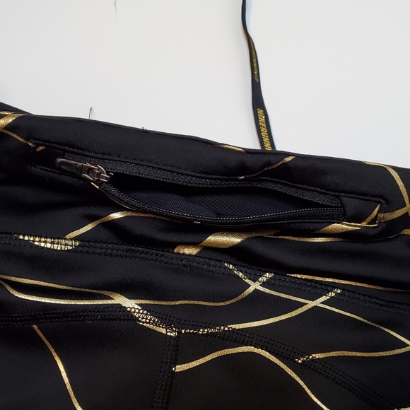 SOLD!❌ More items in my closet❤️ - Picture 15 of 16